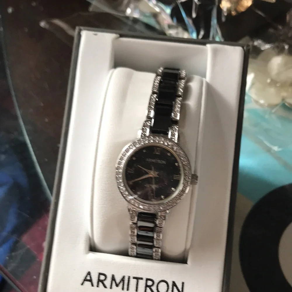 🤍 Brand new watch